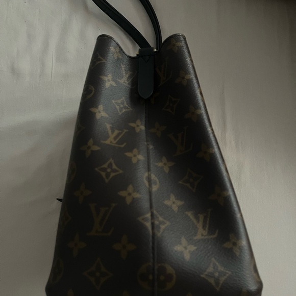 Louis Vuitton NéoNoé MM - Picture 3 of 9